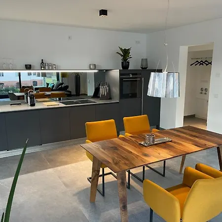 Basalt Am Lehnitzsee * Oranienburg