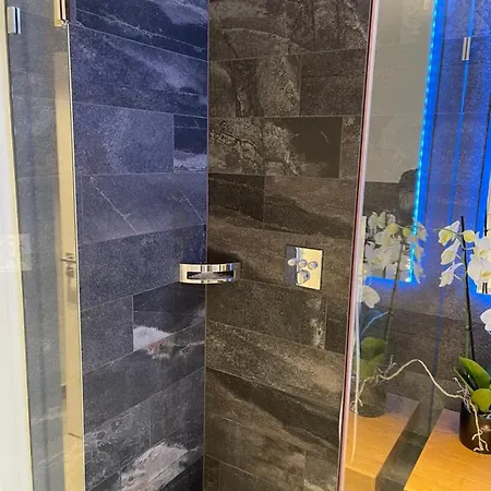 Basalt Am Lehnitzsee