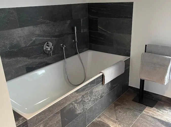 Basalt Am Lehnitzsee